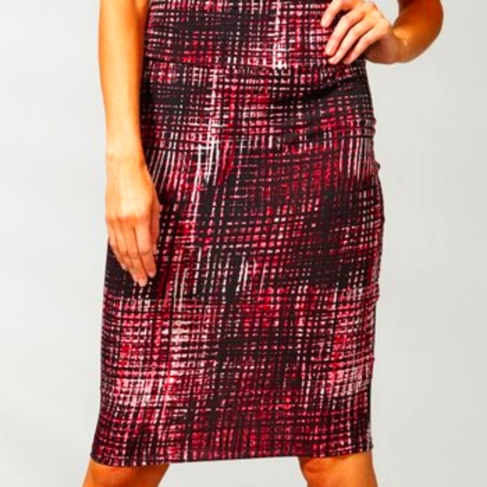 👗3/25$ 👗Burgundy & White Crosshatch Pencil Skirt